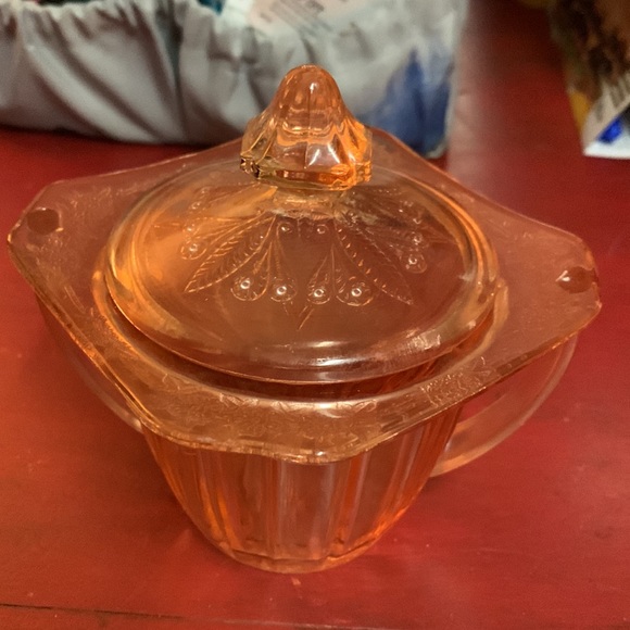 Vintage pink depression glass - Picture 3 of 4